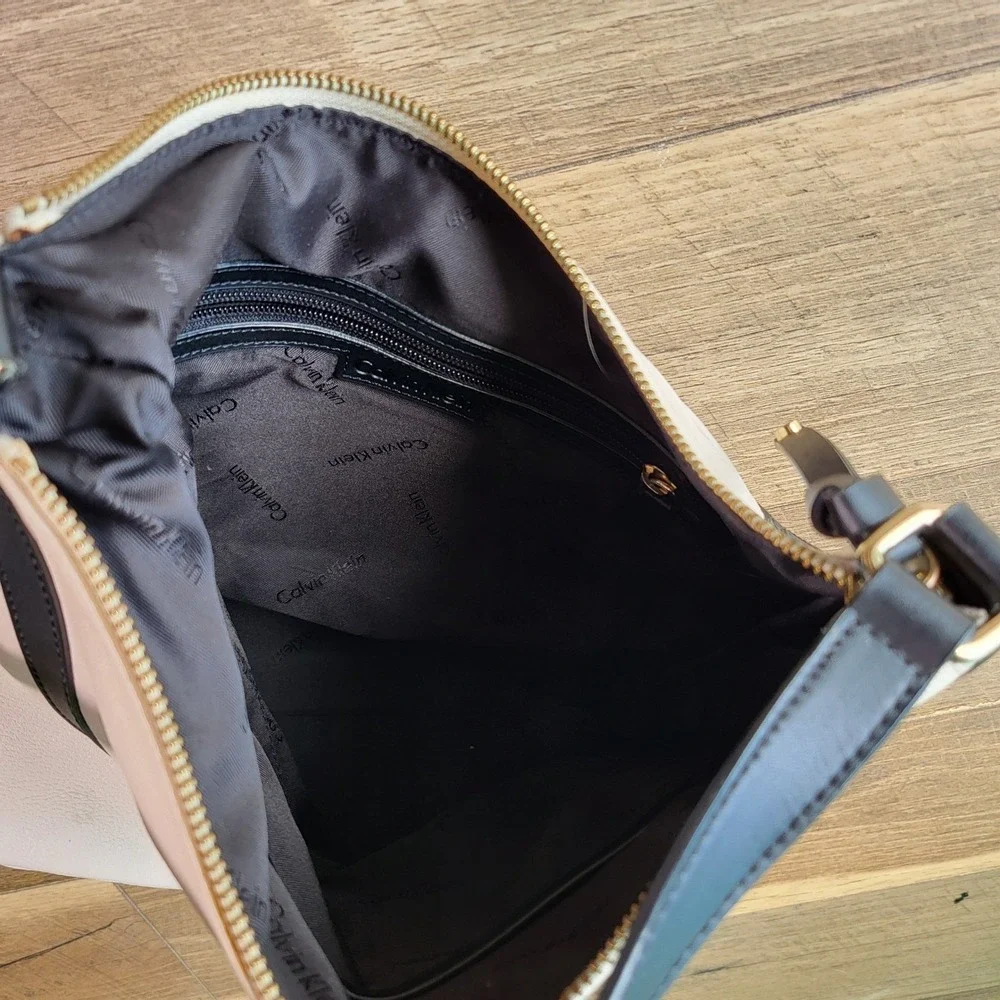 Calvin Klein Cream Black Pebbled Leather Hobo Shoulder Bag Gold Hardware